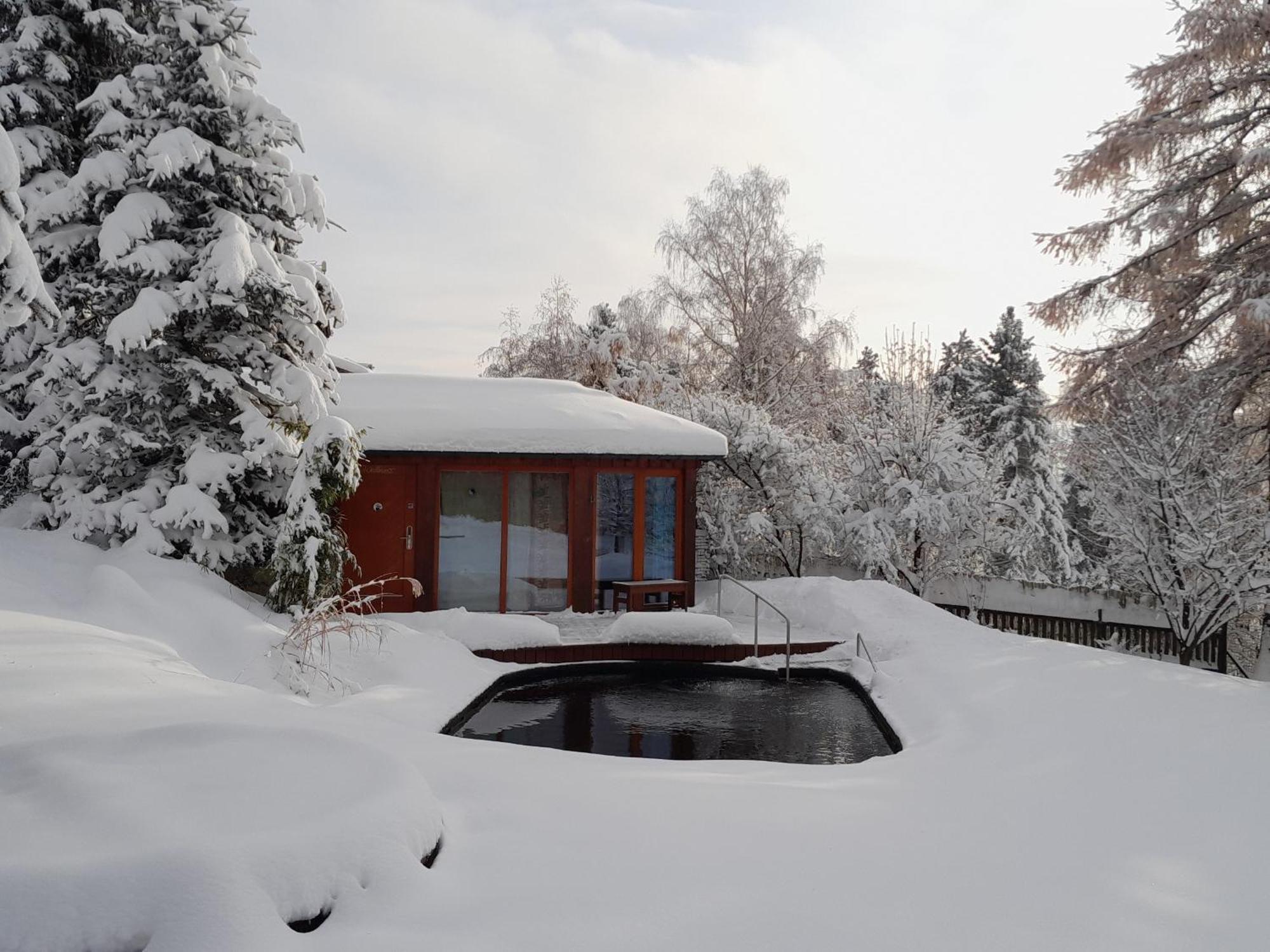 Guest House Sneznik Exterior photo